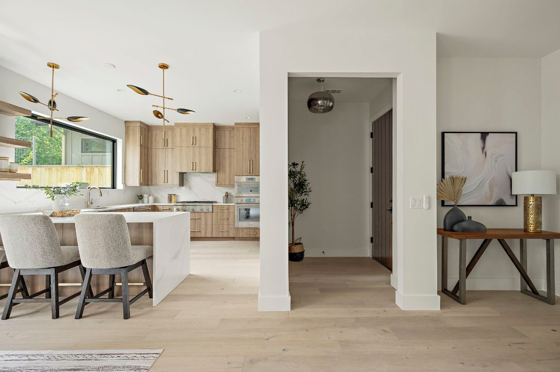 1805 Frazier Avenue Austin, TX 78704 - Photo 6 of 35 a view of kitchen with breakfast area