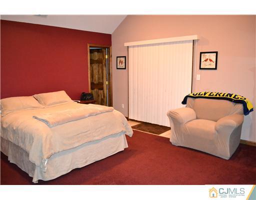 36 West Knollwood Road Edison, NJ 08817 - Photo 22 of 25 Gallery Image 22