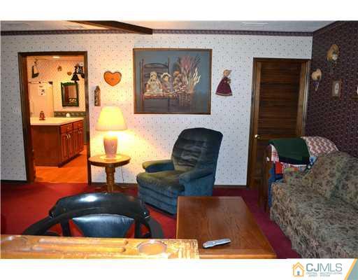 36 West Knollwood Road Edison, NJ 08817 - Photo 10 of 25 Gallery Image 10