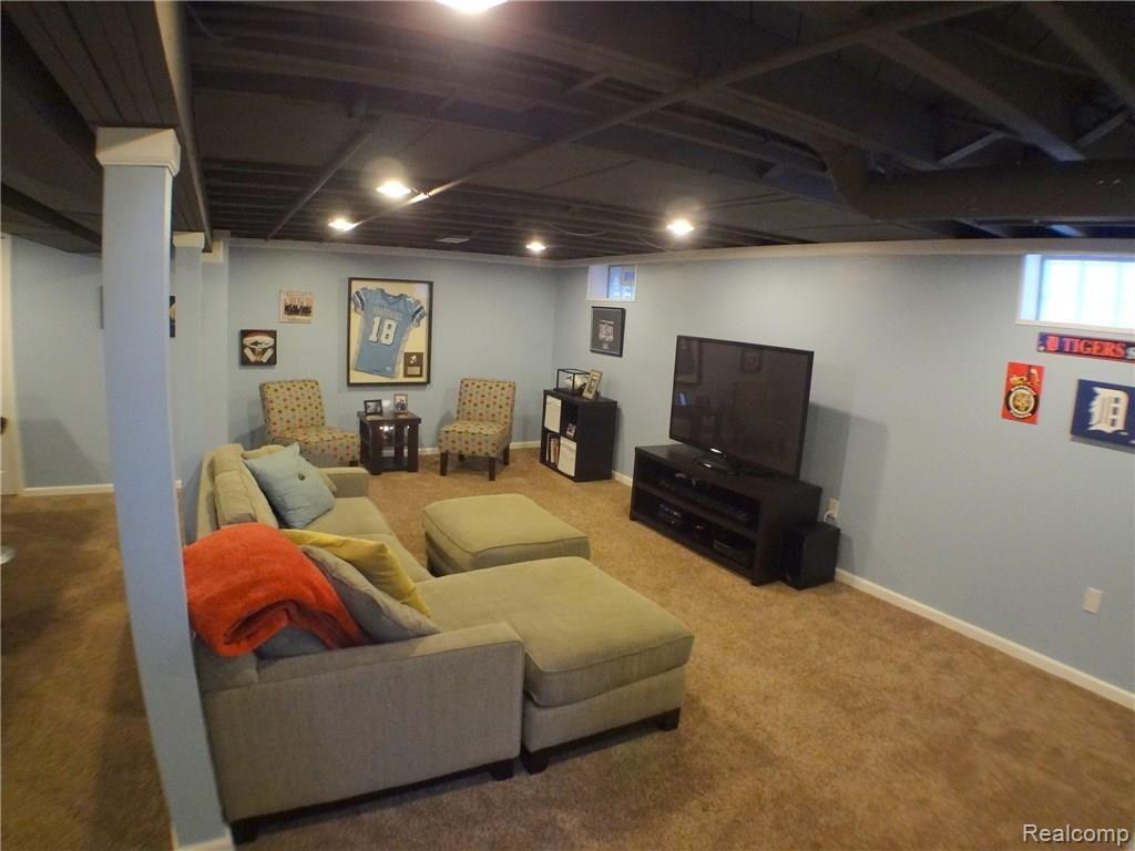 929 Cambridge Road Berkley, MI 48072 - Photo 15 of 18