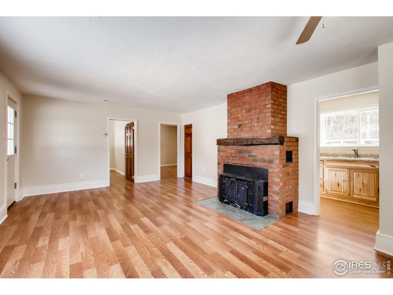 33 Severance Lodge Road Black Hawk, CO 80422 - Photo 4 of 12 Living Room