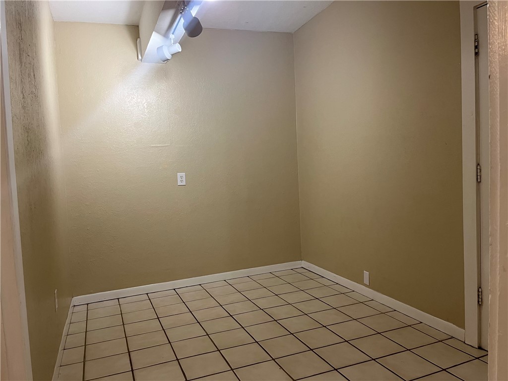138 Doyle Drive Portland, TX 78374 - Photo 16 of 24 a view of a utility room