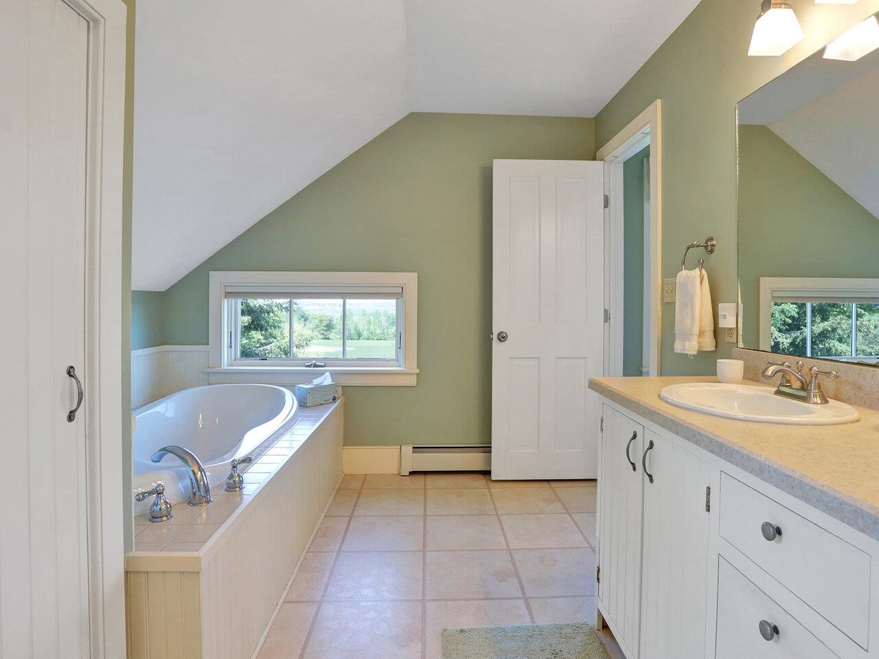 44 Bedford Road Ferrisburgh, VT 05491 - Photo 15 of 40 Gallery Image 15