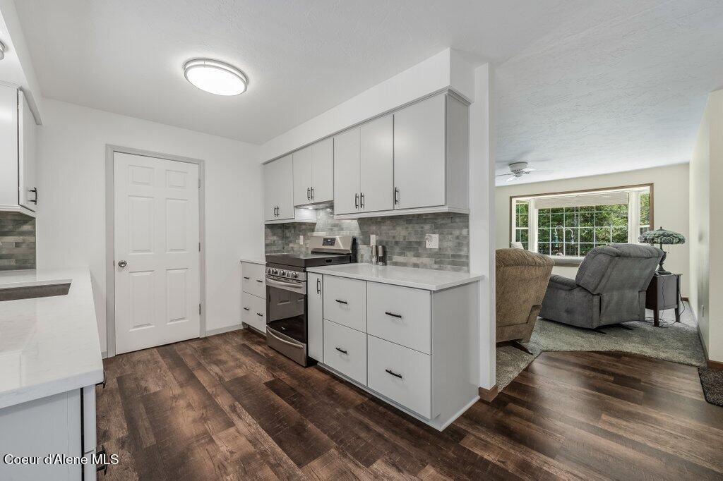 6364 Bottle Bay Road Sagle, ID 83860 - Photo 21 of 75 --19.jpg-SMALL