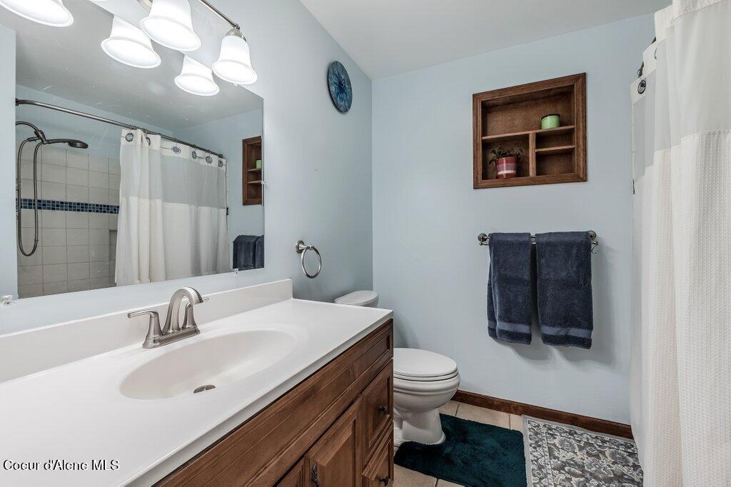 6364 Bottle Bay Road Sagle, ID 83860 - Photo 29 of 75 --27.jpg-SMALL