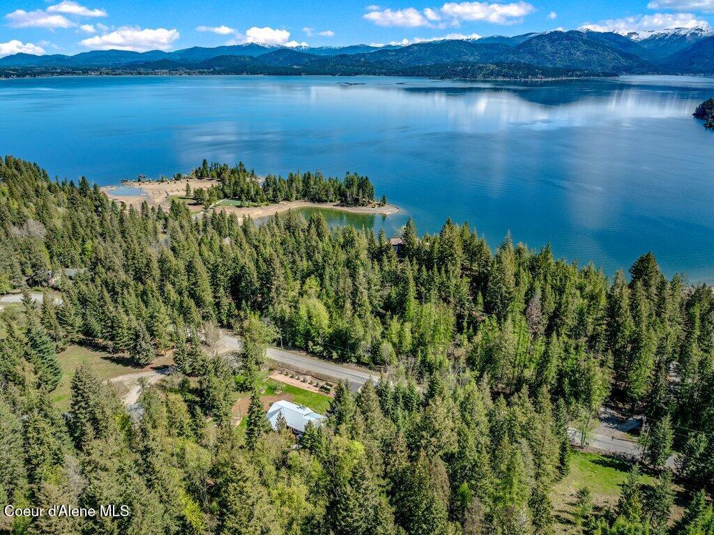 6364 Bottle Bay Road Sagle, ID 83860 - Photo 3 of 75 --56.jpg-SMALL
