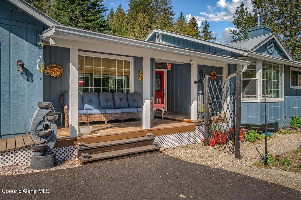 6364 Bottle Bay Road Sagle, ID 83860 - Photo 6 of 75 --4.jpg-SMALL