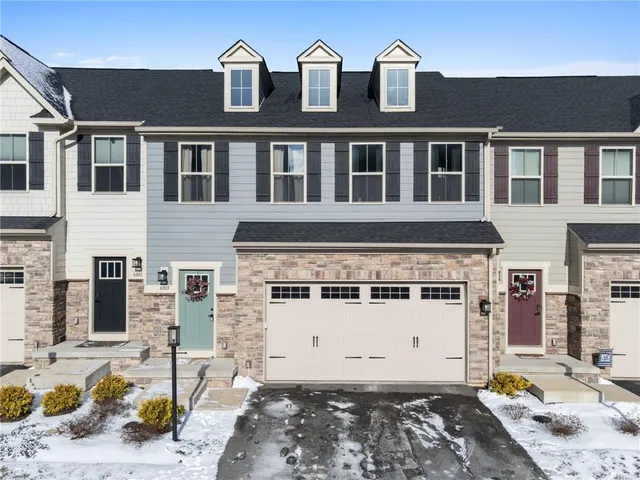 $369,900 | 6003 Kapalua Lane, Jeannette, PA 15644