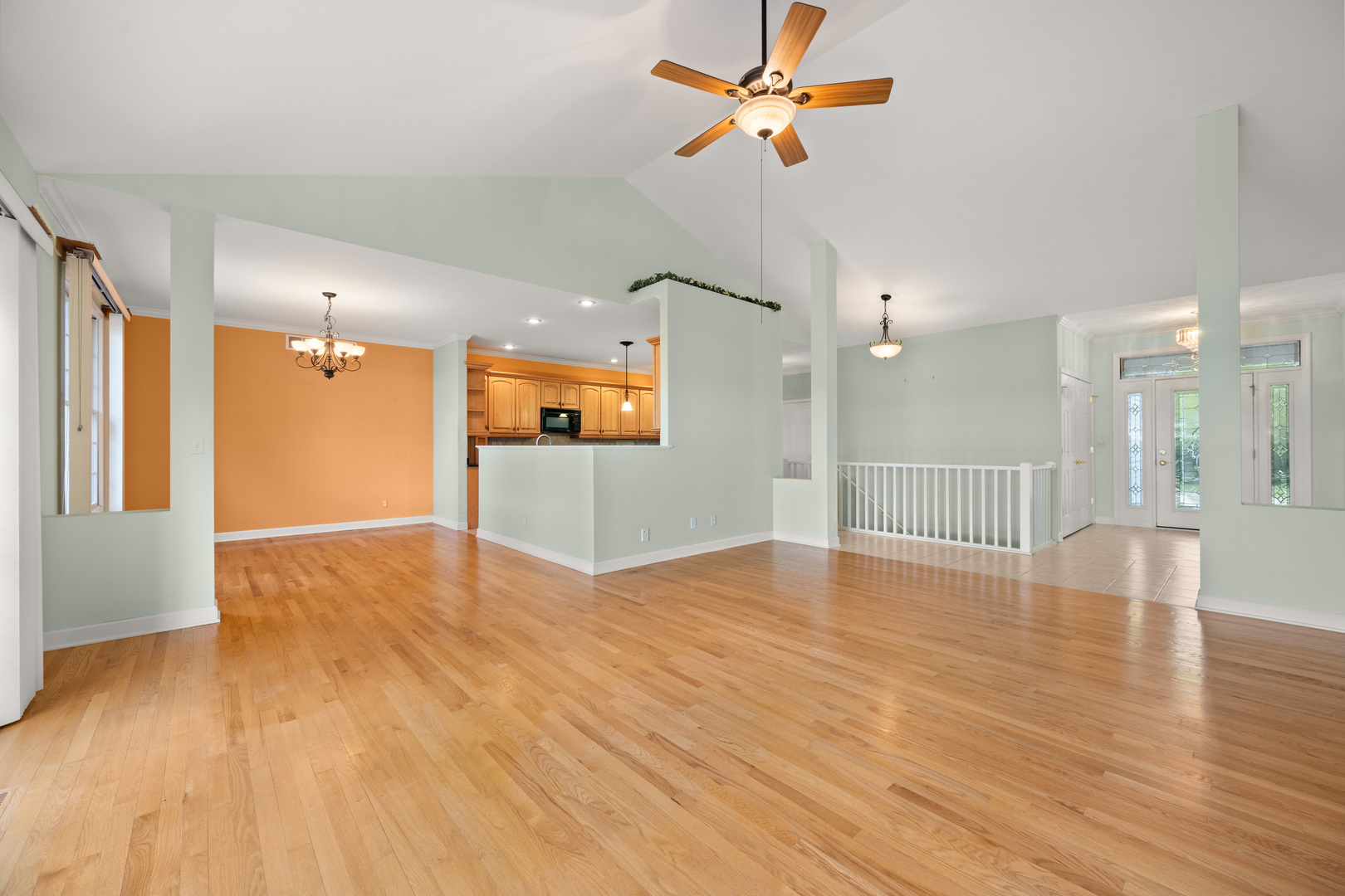 223 Quinlan Avenue DeKalb, IL 60115 - Photo 12 of 53