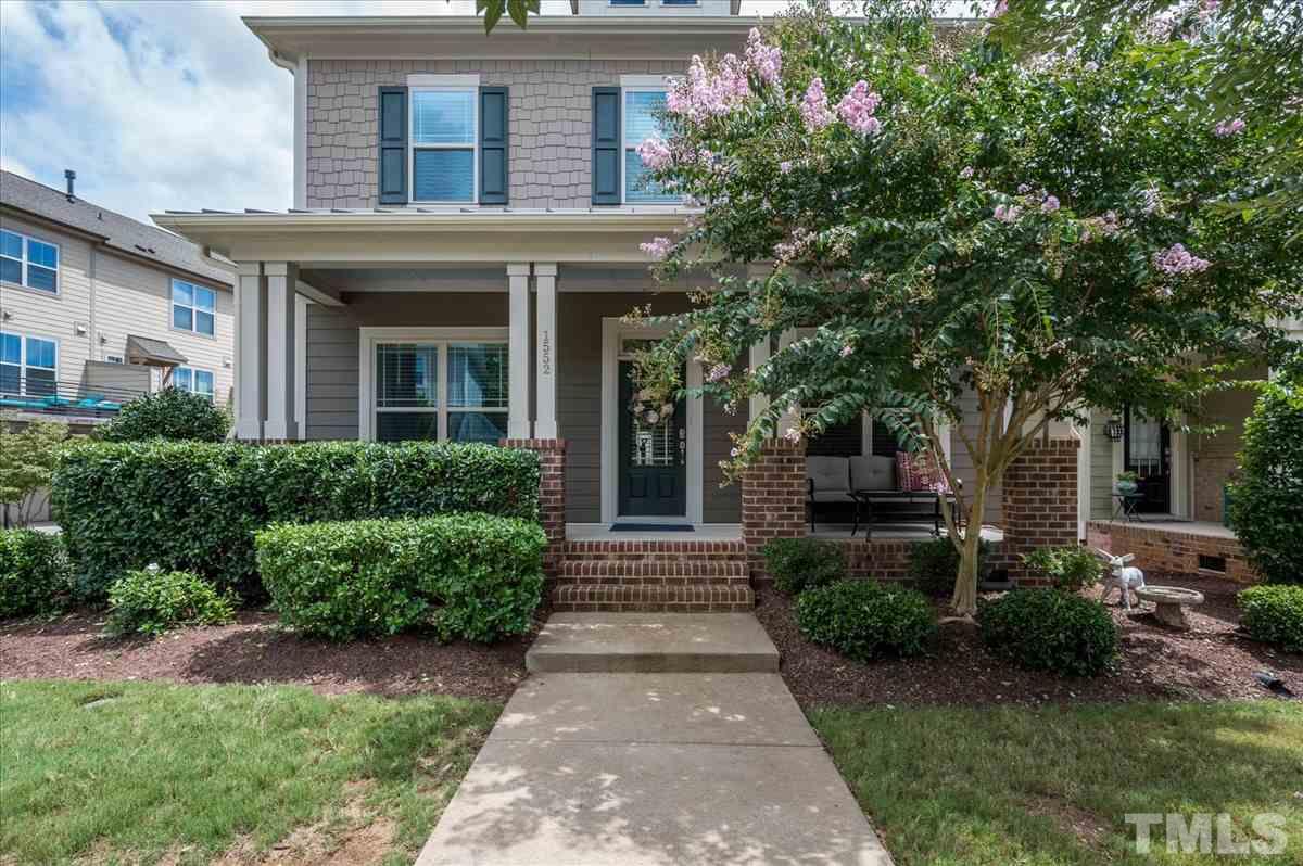 1552 Crafton Way Raleigh, NC 27607 - Photo 2 of 27
