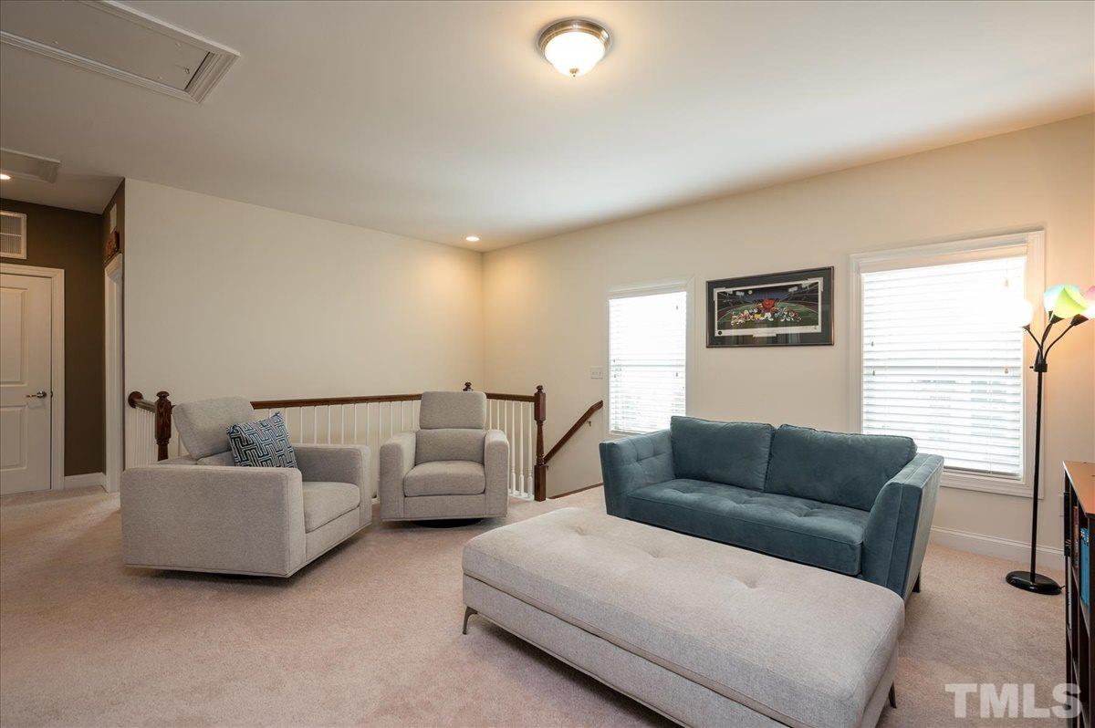1552 Crafton Way Raleigh, NC 27607 - Photo 18 of 27