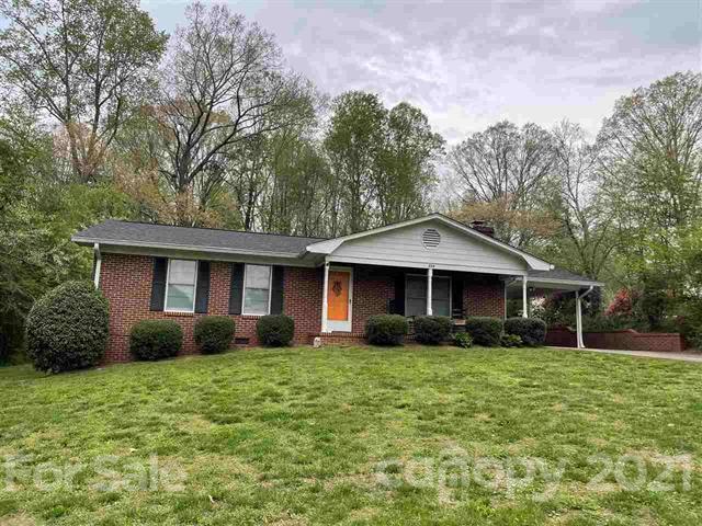 224 Lynch Street Rutherfordton, NC 28139 - Photo 23 of 23 a front view of house with yard and green space