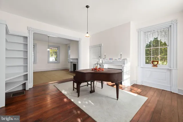 $399,900 | 2677 North Old Trail, Shamokin Dam, PA 17876