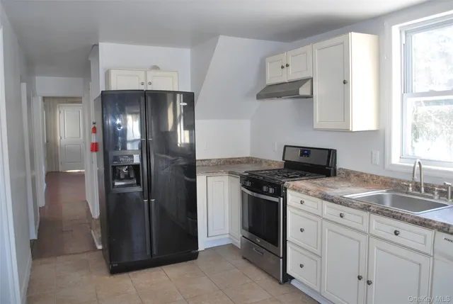 $2,850 | 22 Dekay Road, Warwick, NY 10990