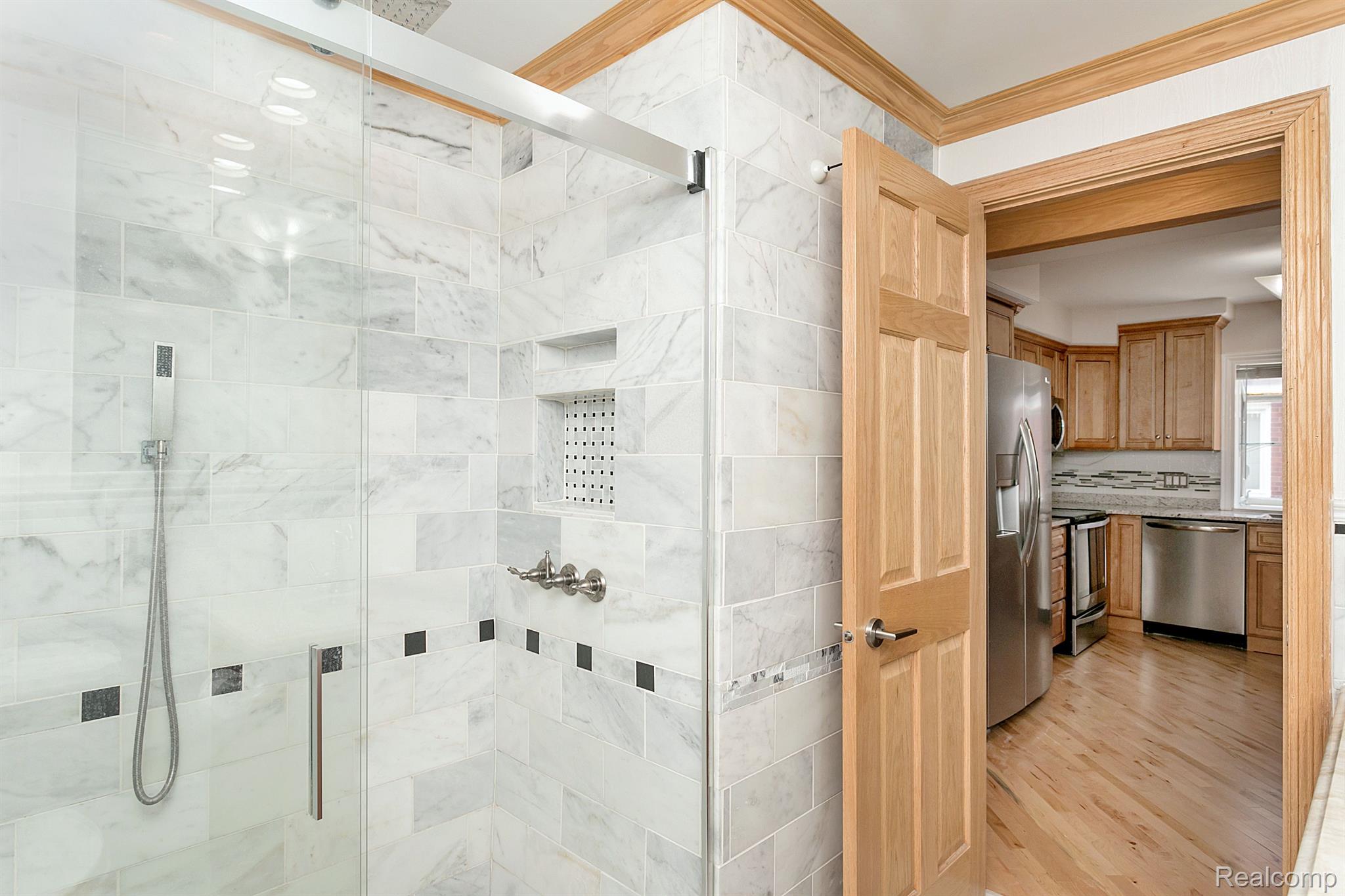 1985 Vernier Road Grosse Pointe, MI 48236 - Photo 13 of 20 Gallery Image 13