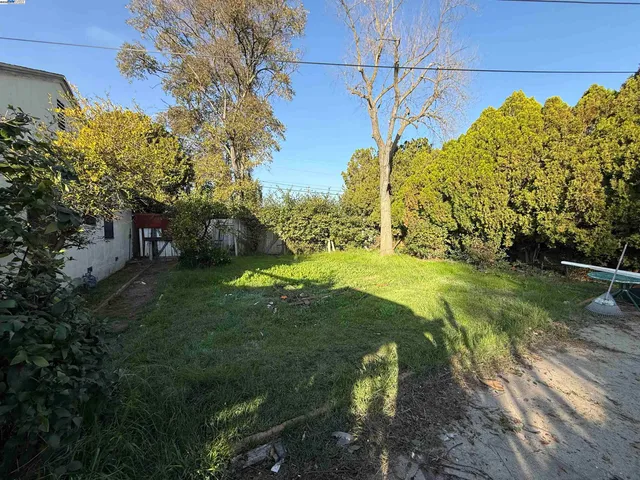 $359,999 | 5500 Fruitridge Road, Sacramento, CA 95820