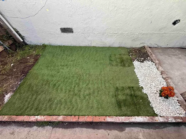 $359,999 | 5500 Fruitridge Road, Sacramento, CA 95820