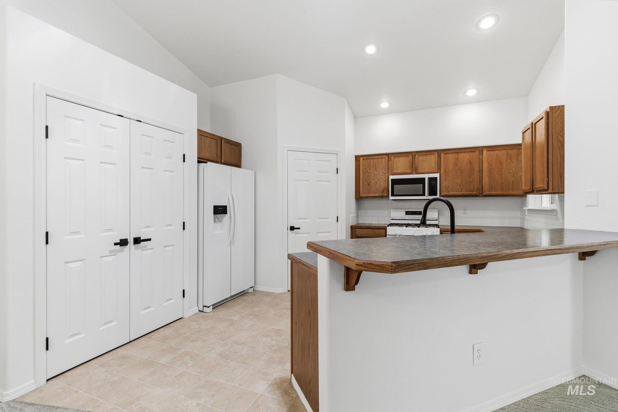 3277 West Fieldstream Lane Meridian, ID 83646 - Photo 10 of 45
