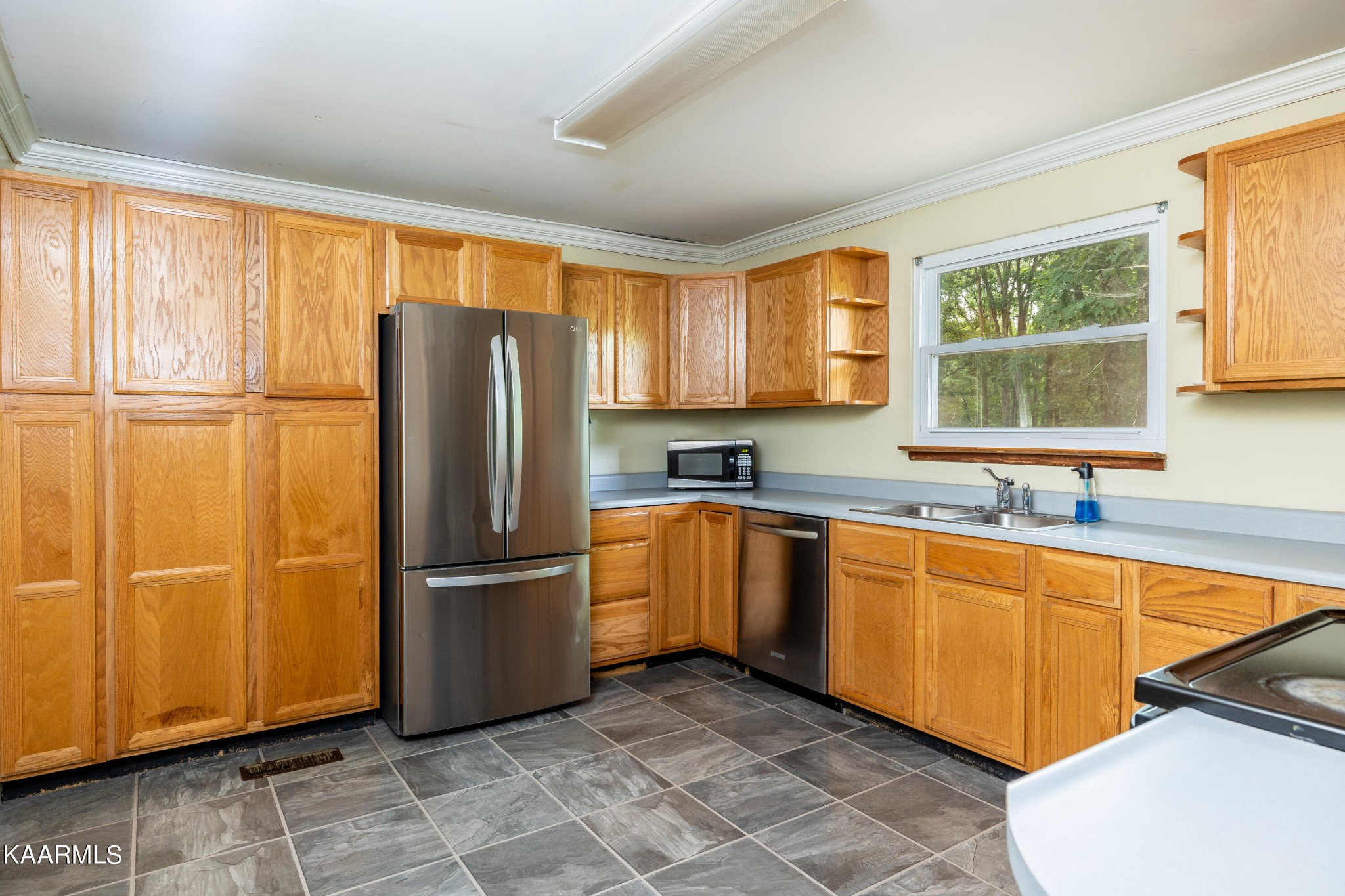 102 Wayne Place Oak Ridge, TN 37830 - Photo 6 of 26 Gallery Image 6