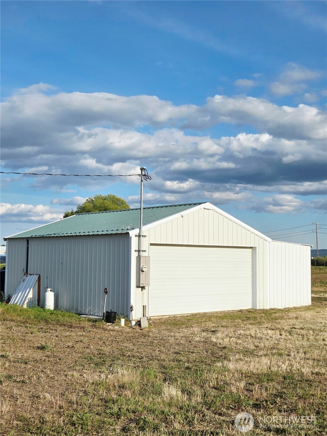 300 Wade Road Thorp, WA 98946 - Photo 1 of 12