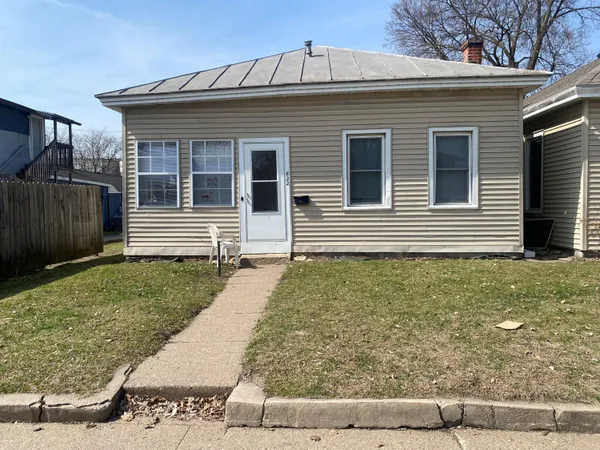 $750,000 | 828 5th Avenue South, La Crosse, WI 54601