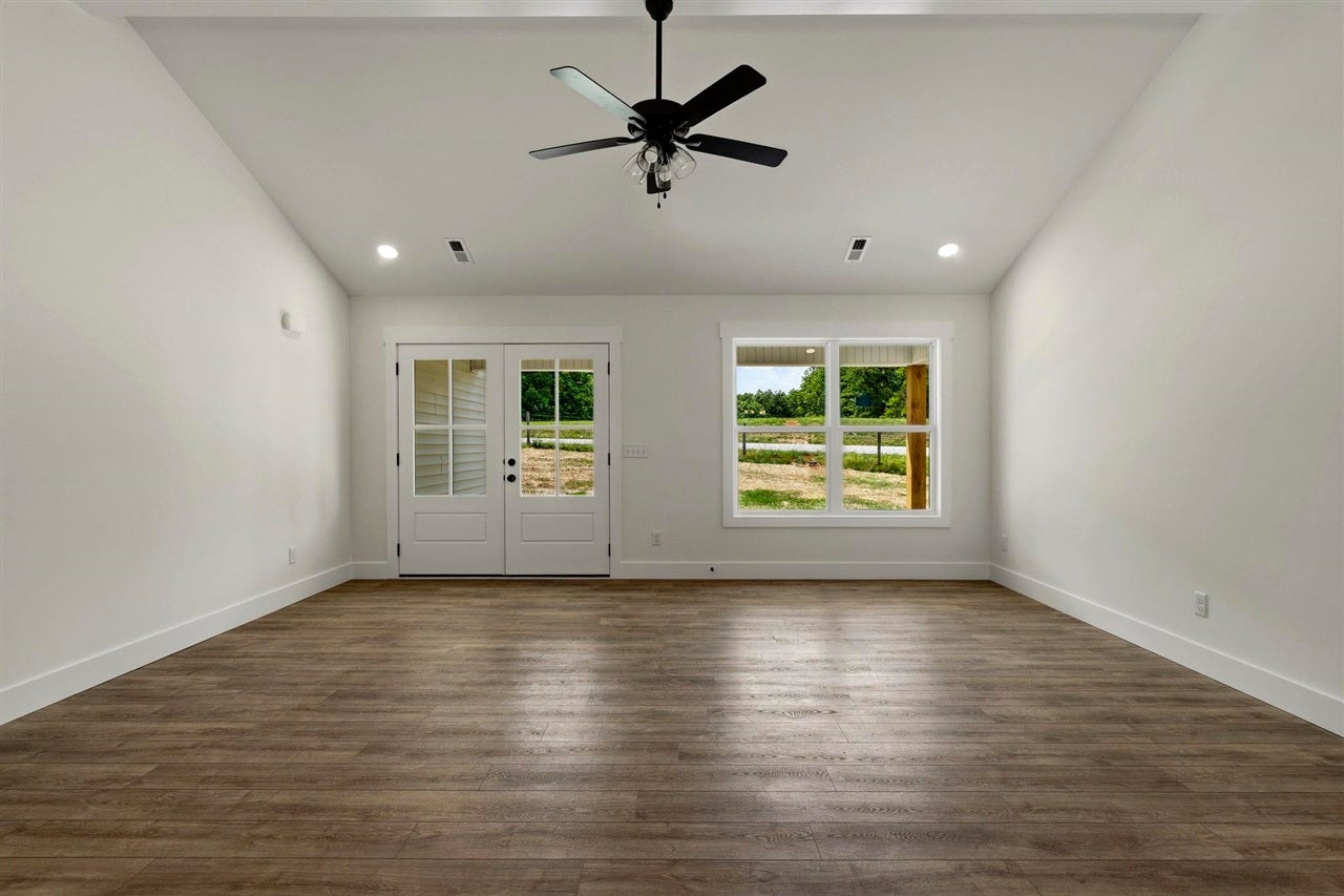 450 Whitlock Road Alvaton, KY 42122 - Photo 2 of 26 Gallery Image 2