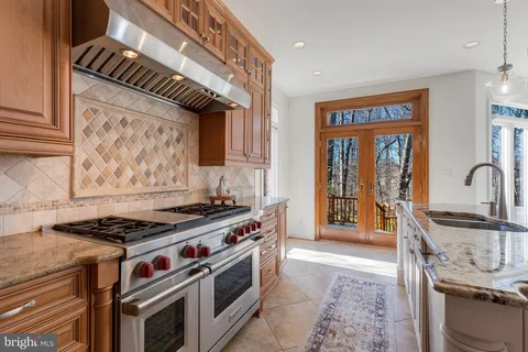 $2,250,000 | 3684 Waples Crest Court, Oakton, VA 22124