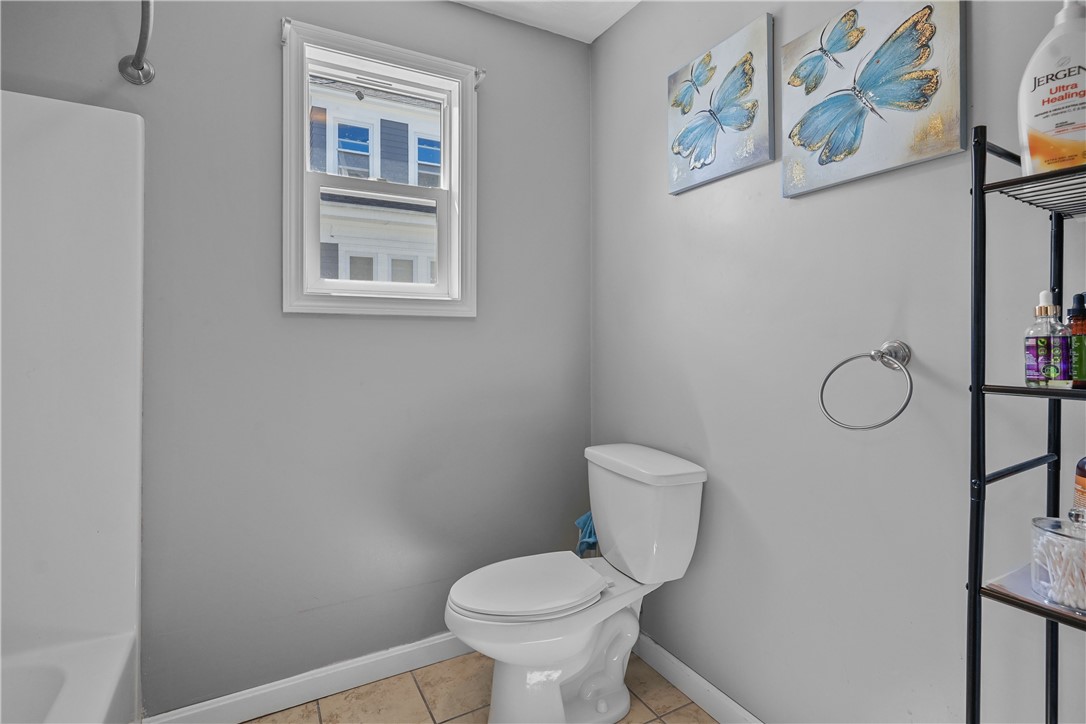 98 Oakland Avenue Providence, RI 02908 - Photo 22 of 49