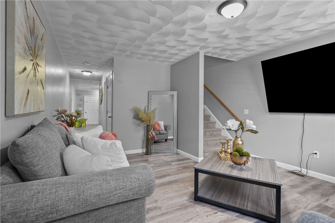 98 Oakland Avenue Providence, RI 02908 - Photo 36 of 49