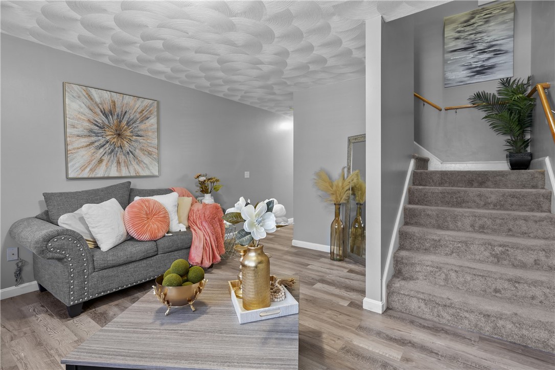 98 Oakland Avenue Providence, RI 02908 - Photo 37 of 49