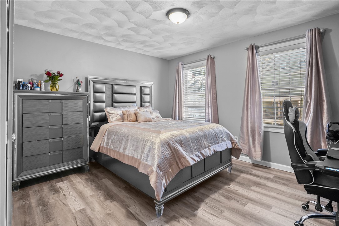 98 Oakland Avenue Providence, RI 02908 - Photo 42 of 49