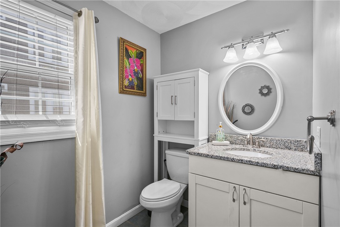 98 Oakland Avenue Providence, RI 02908 - Photo 7 of 49