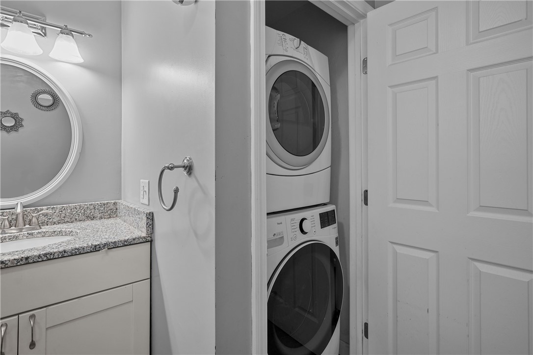 98 Oakland Avenue Providence, RI 02908 - Photo 8 of 49