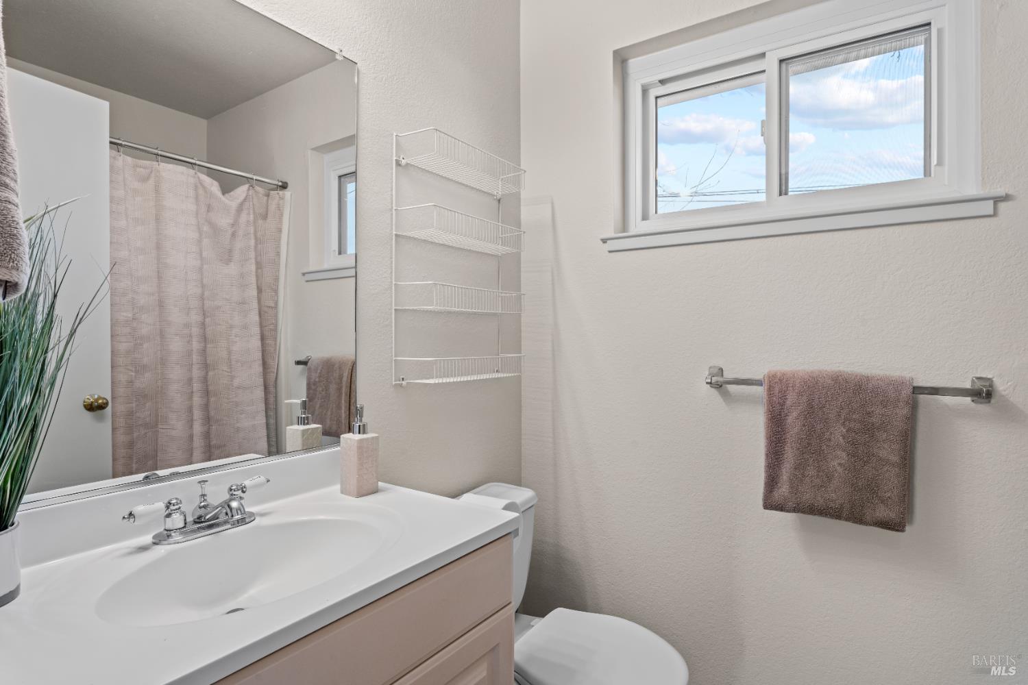 201 Main Circle Ukiah, CA 95482 - Photo 16 of 20