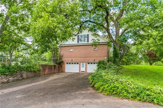 $599,900 | 113 Heatherwood Lane, Barnesville, GA 30204