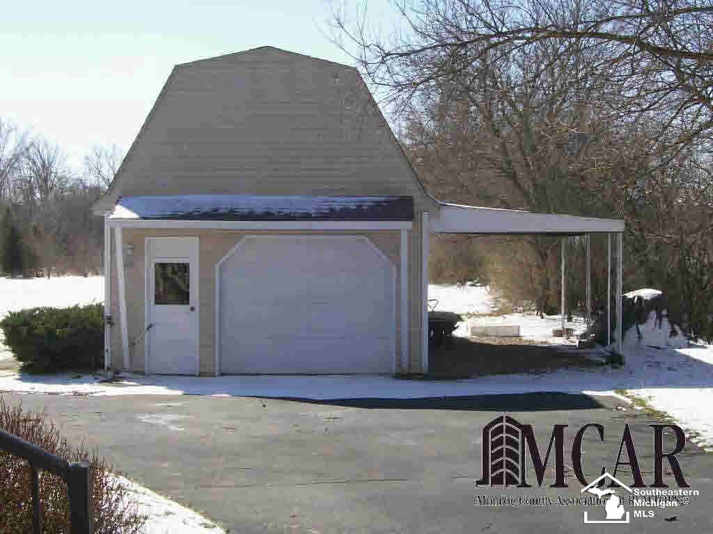 6109 Section Road Ottawa Lake, MI 49267 - Photo 4 of 17 Gallery Image 4
