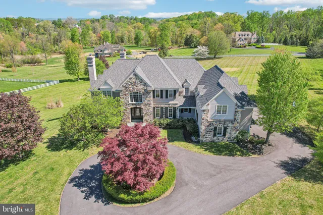 $2,250,000 | 2 Autumn Meadow Lane, Malvern, PA 19355
