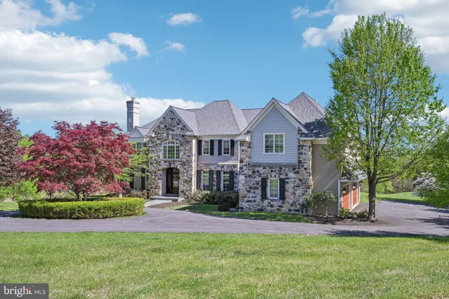 $2,250,000 | 2 Autumn Meadow Lane, Malvern, PA 19355