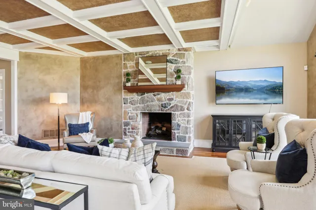 $2,250,000 | 2 Autumn Meadow Lane, Malvern, PA 19355