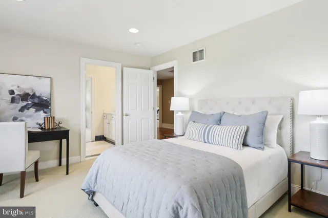 $2,250,000 | 2 Autumn Meadow Lane, Malvern, PA 19355