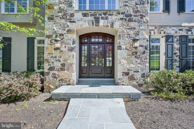 $2,250,000 | 2 Autumn Meadow Lane, Malvern, PA 19355