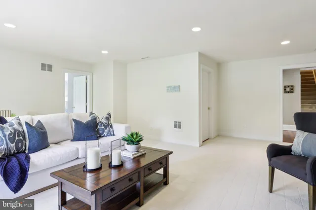 $2,250,000 | 2 Autumn Meadow Lane, Malvern, PA 19355