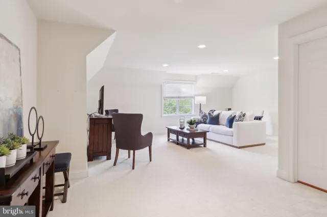 $2,250,000 | 2 Autumn Meadow Lane, Malvern, PA 19355