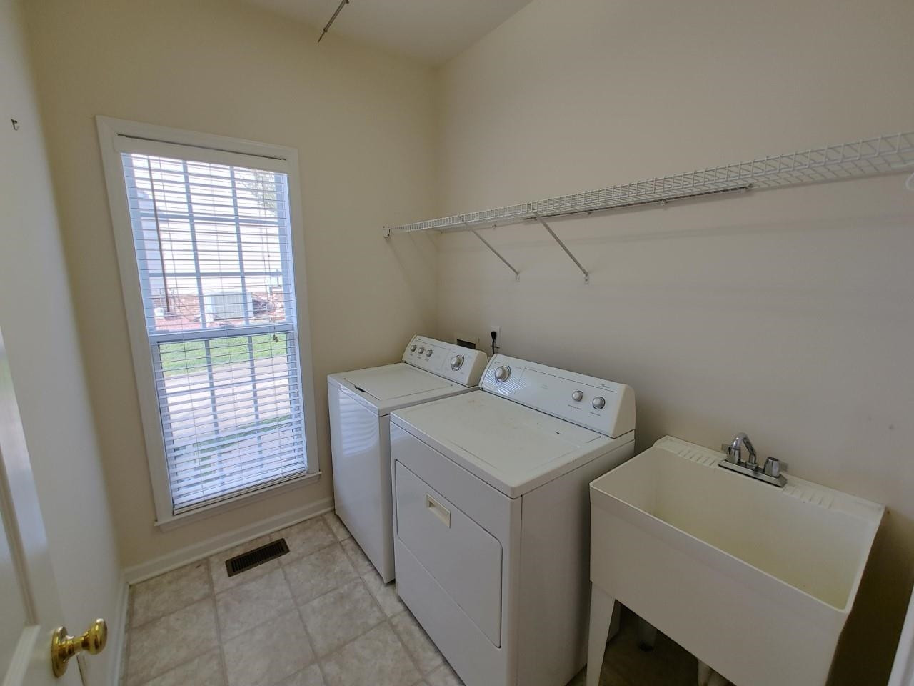 2021 Roland Glen Road Cary, NC 27519 - Photo 29 of 38 Photo 29