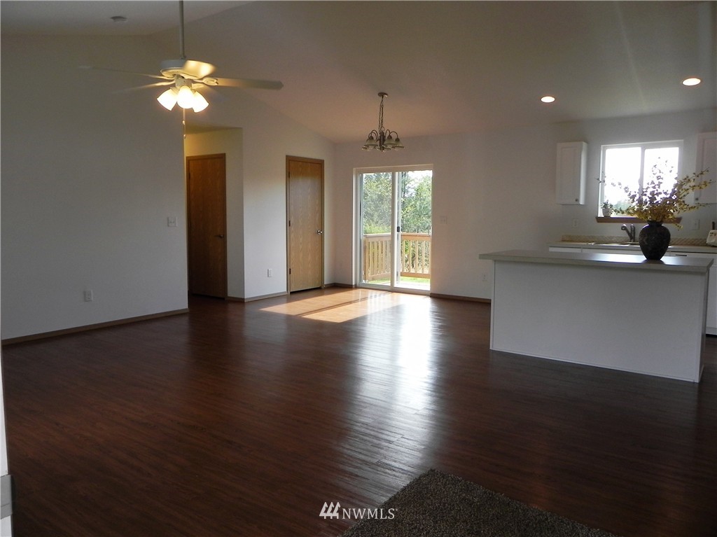 240 Holcomb Road Kelso, WA 98626 - Photo 16 of 24 Gallery Image 16
