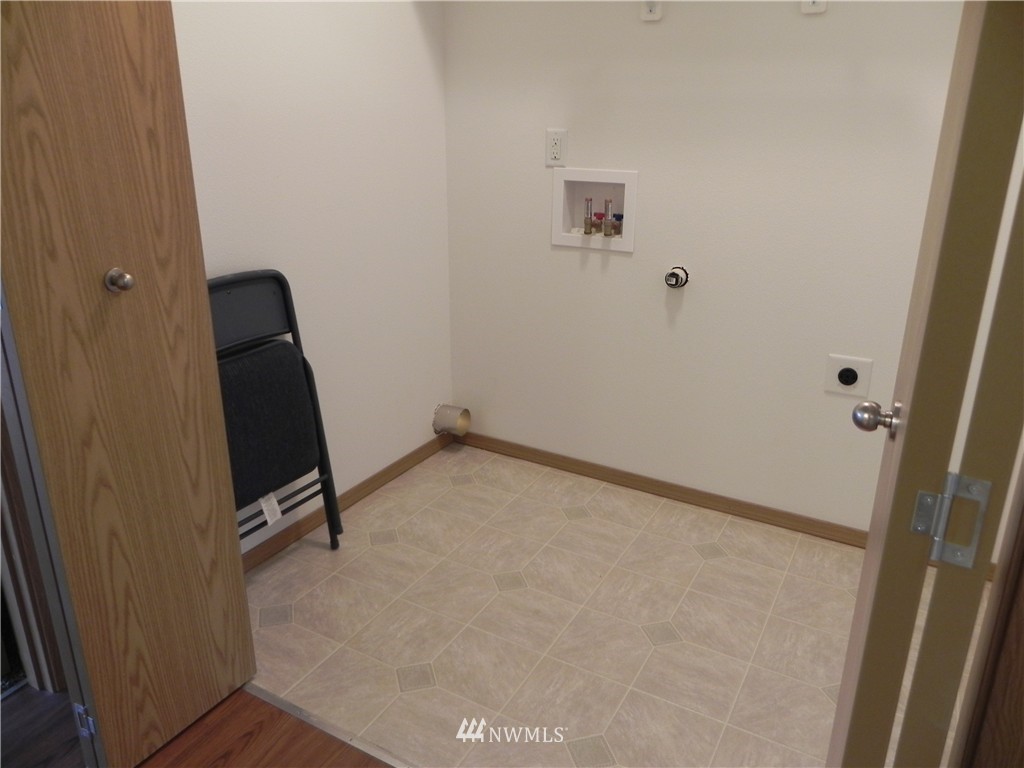 240 Holcomb Road Kelso, WA 98626 - Photo 6 of 24 Gallery Image 6