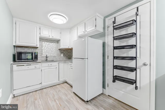 $1,350 | 7140 Stone Throw Way, Elkridge, MD 21075