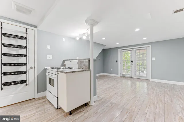 $1,350 | 7140 Stone Throw Way, Elkridge, MD 21075