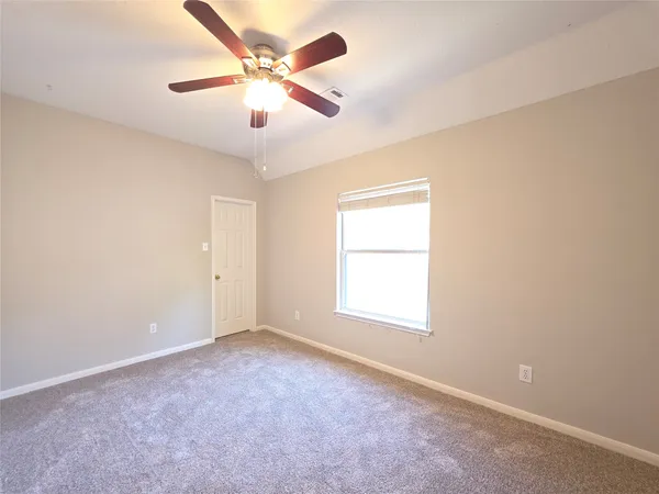 $4,000 | 19 Vista Mill Place, The Woodlands, TX 77382