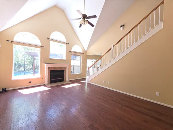 $4,000 | 19 Vista Mill Place, The Woodlands, TX 77382